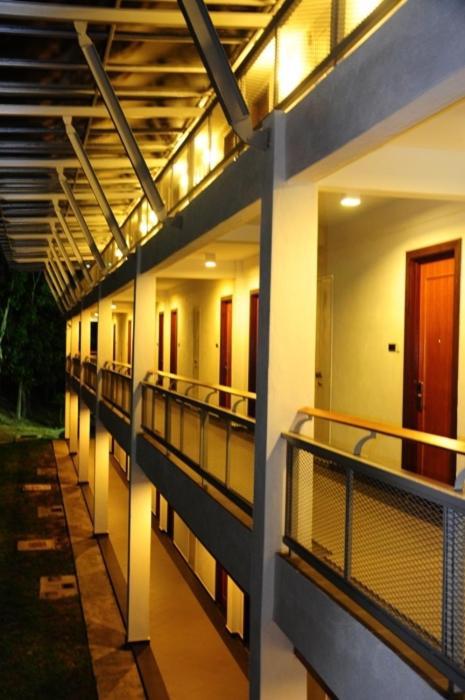 Puri Pujangga Hotel Банги Экстерьер фото