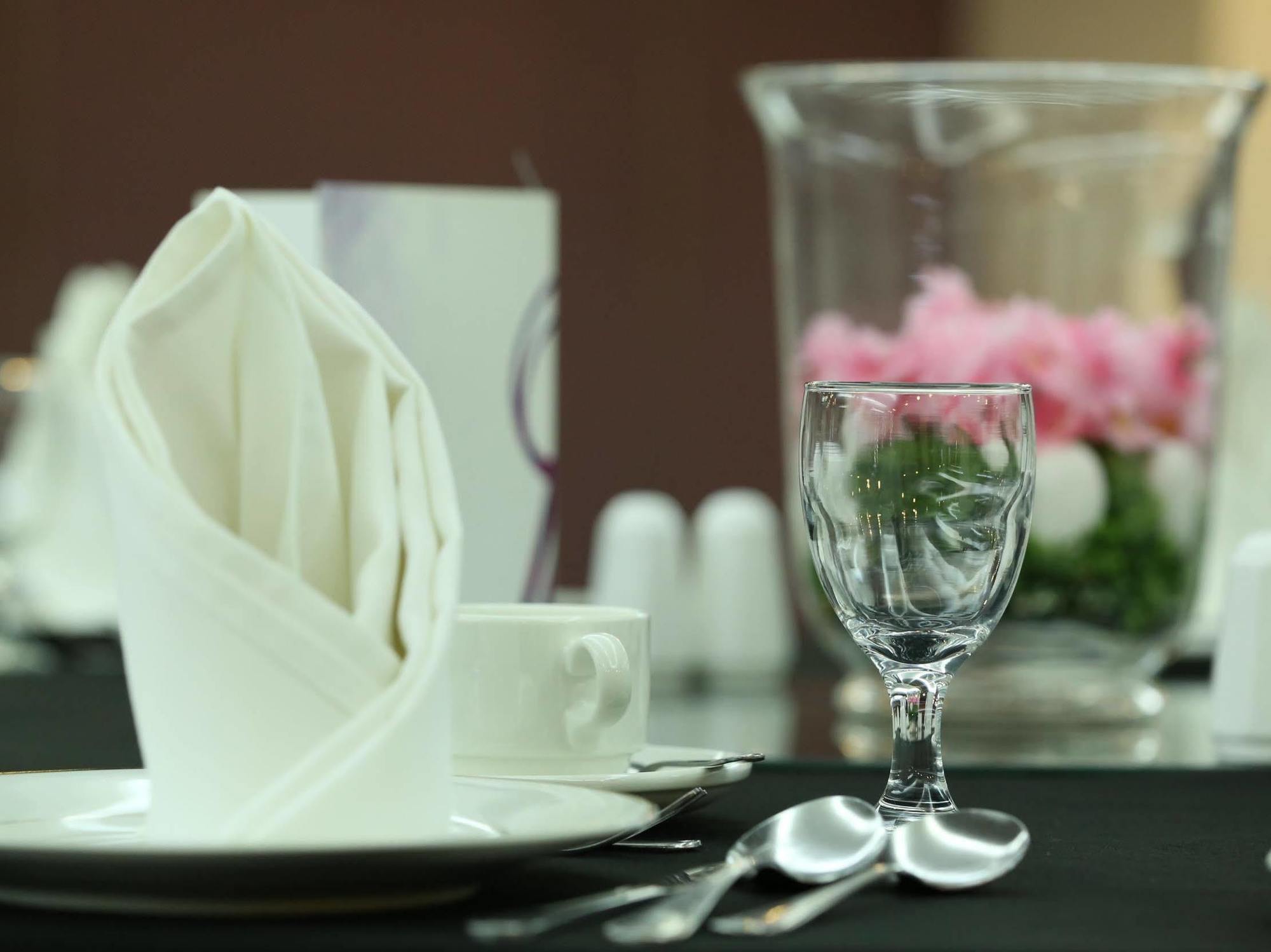 Puri Pujangga Hotel Банги Экстерьер фото